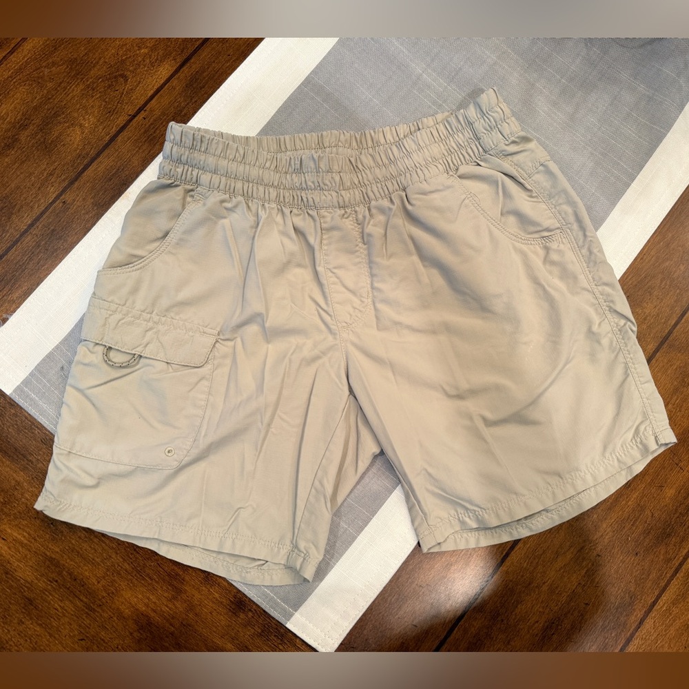 Columbia Women’s Khaki Cargo Shorts